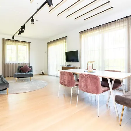 The Tourist 2bd/2bh Apt, Terrace+parking, By Cohost * Klaipeda