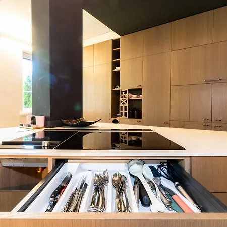 The Tourist 2bd/2bh Apt, Terrace+parking, By Cohost Butas Klaipeda