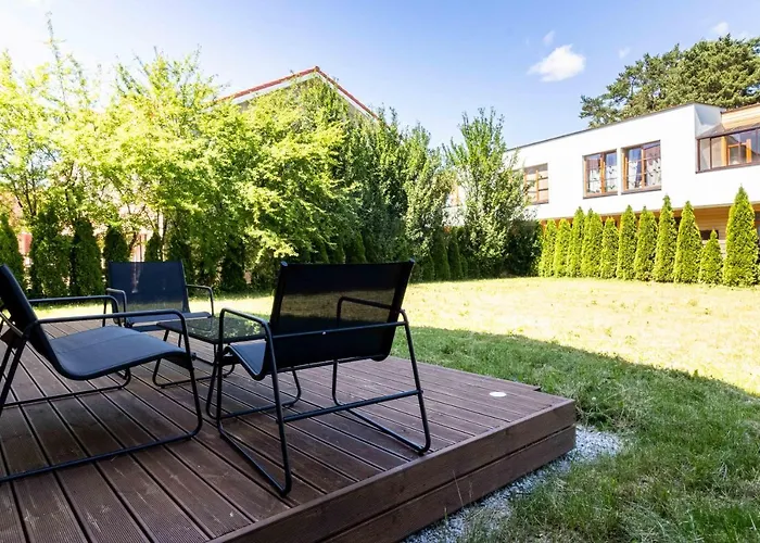 The Tourist 2bd/2bh Apt, Terrace+parking, By Cohost