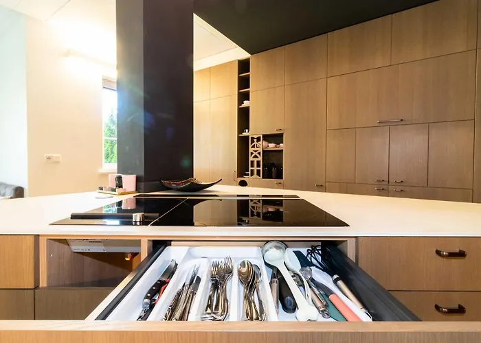 The Tourist 2bd/2bh Apt, Terrace+parking, By Cohost 公寓 克莱佩达