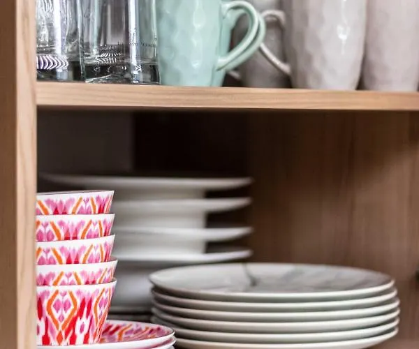 The Tourist 2bd/2bh Apt, Terrace+parking, By Cohost 公寓 克莱佩达