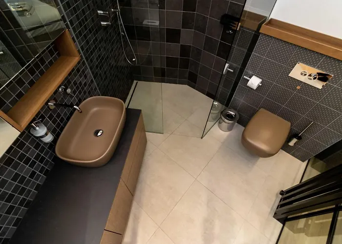 The Tourist 2bd/2bh Apt, Terrace+parking, By Cohost 公寓 *