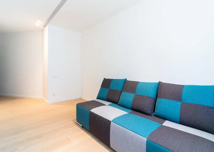 The Tourist 2bd/2bh Apt, Terrace+parking, By Cohost 克莱佩达